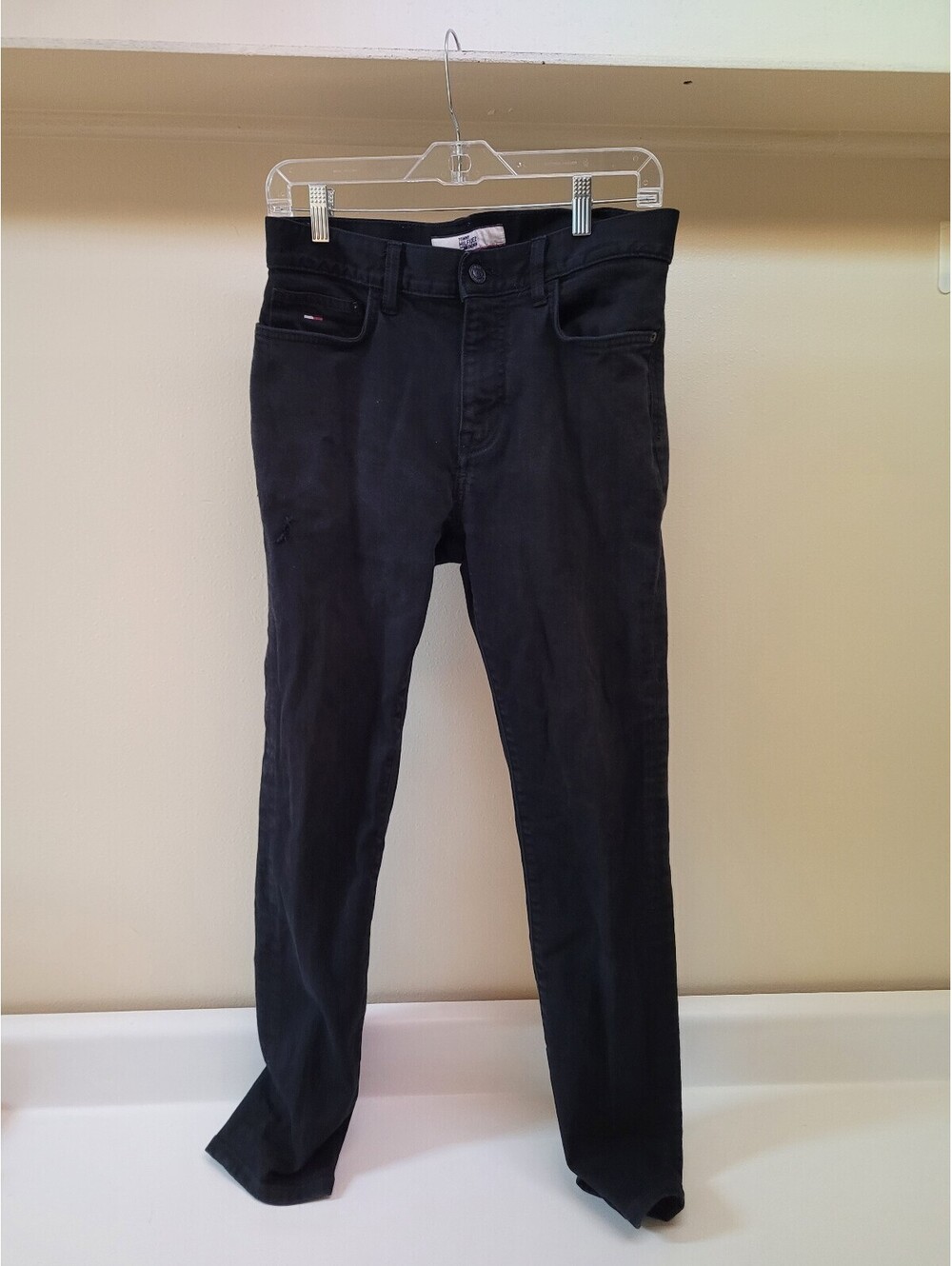 Tommy hilfiger jeans slim black jeans 30x30 light damage
